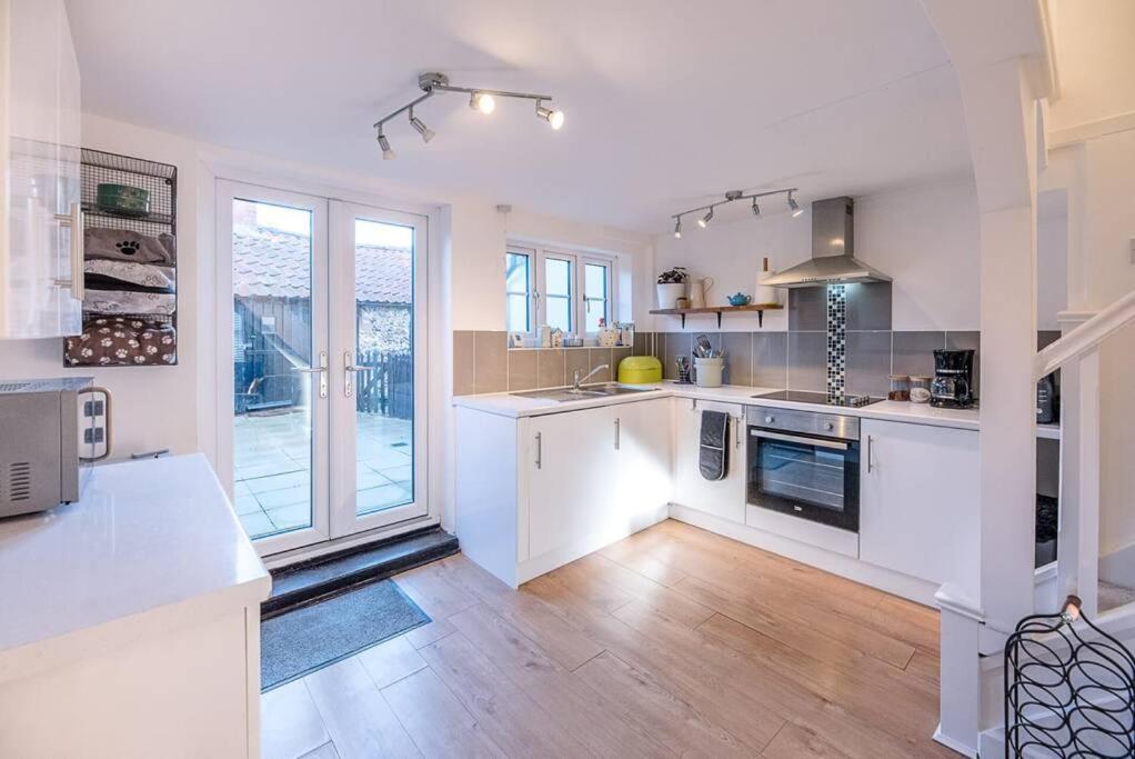 Button Cottage, Wickham Market Bagian luar foto