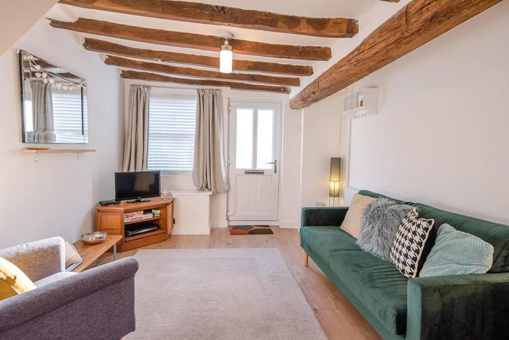 Button Cottage, Wickham Market Bagian luar foto
