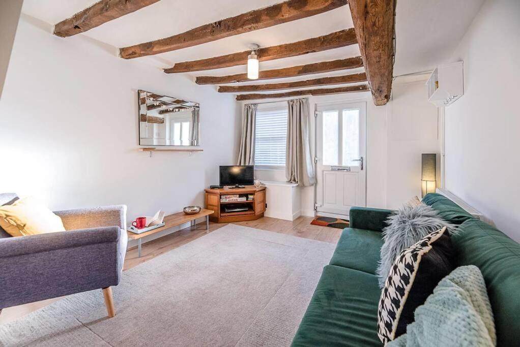 Button Cottage, Wickham Market Bagian luar foto