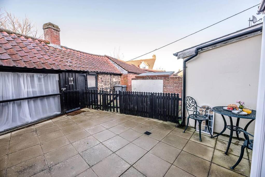 Button Cottage, Wickham Market Bagian luar foto